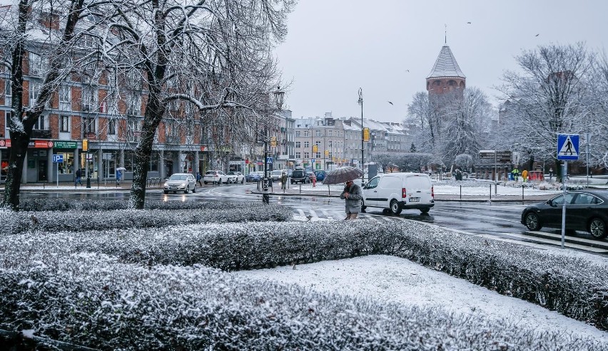 25 grudnia w dzień zachmurzenie całkowite. Postępujące od...