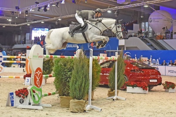 Niemiec Christian Kukuk na koniu Carilot wygrał Cavaliadę w Poznaniu w 2015 roku