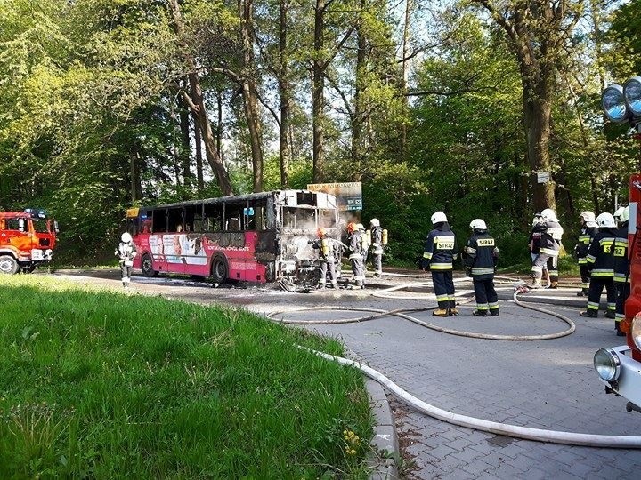 Pożar miejskiego autobusu w Tarnowie. Czarna seria trwa