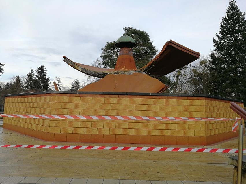 „Grzybek”, stojący w samym centrum Ciechocinka, jest nie...