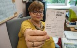 Niepełnoletni uczeń sam legitymacji szkolnej i świadectwa ukończenia szkoły nie odbierze. Potrzebny jest podpis rodziców [11.09.2019 r.]