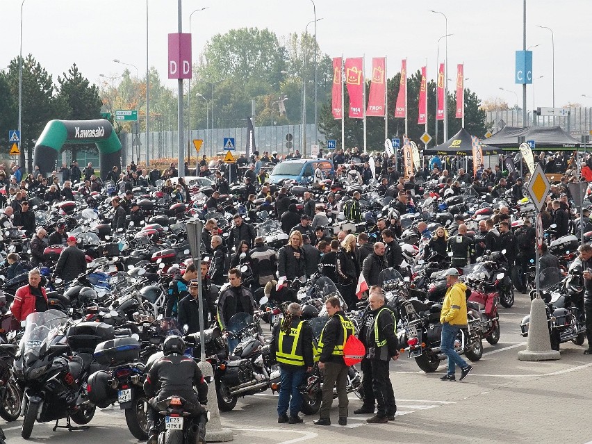 Ryk silników i tysiące miłośników motocykli. W Porcie Łódź motocykliści z całej Polski żegnali sezon na jednoślady