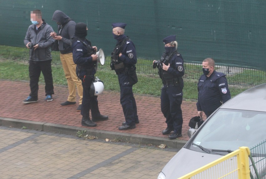 Sobotni mecz zabezpieczało 180 policjantów z całego regionu