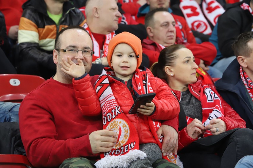 Kibice na meczu Widzew Łódź - Elana Toruń który zakończył się remisem 1:1.