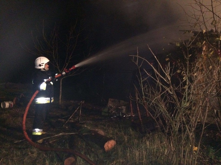 Tragedia w gminie Kazanów. Mężczyzna spalił się w płonącym domu