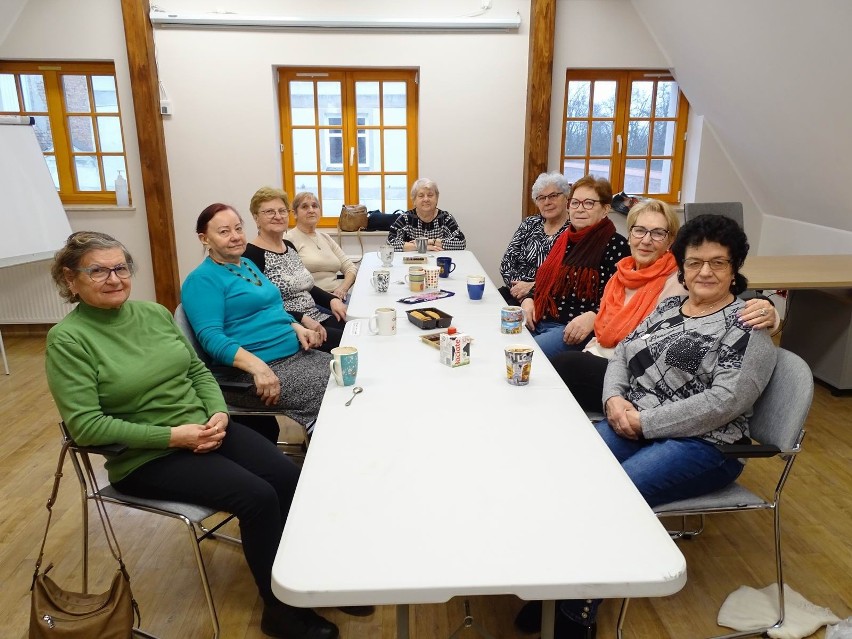 W Chełmnie od wielu lat spotyka się Klub Seniora. Obecnie -...