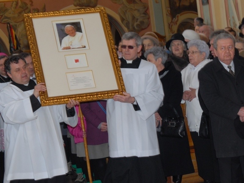 Relikwie Jana Pawła II w Ostrołęce