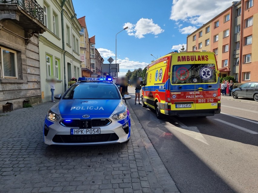 Wypadek w Przemyślu. 13-latka potrącona przez opla na ul. Grunwaldzkiej [ZDJĘCIA]