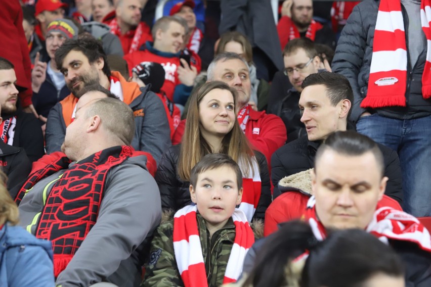 Kibice na meczu Widzew Łódź - Elana Toruń który zakończył się remisem 1:1.