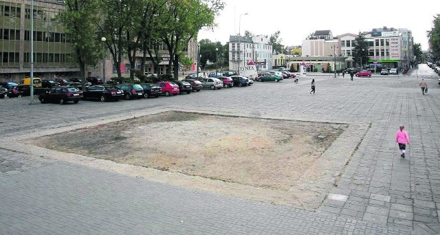 Plac JagiellońskiTrzy firmy chcą zaprojektować plac Jagielloński. Miasto wybierze jedną, a w przyszłym roku skonsultuje z mieszkańcami projekt. Prace ruszą najwcześniej dopiero w 2016 roku.