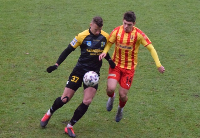 Michał Bierzało w pierwszym meczu z Koroną II Kielce strzelił gola i dostał czerwoną kartkę