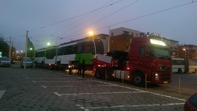 Kolejny tramwaj, częściowo niskopodłogowy trafił do Szczecina.