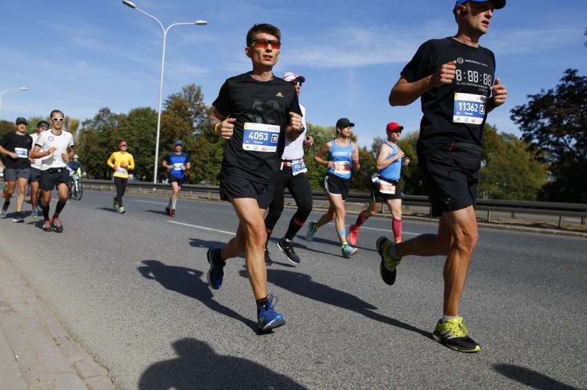 Uczestnicy Maratonu Warszawskiego 2018. Więcej zdjęć...