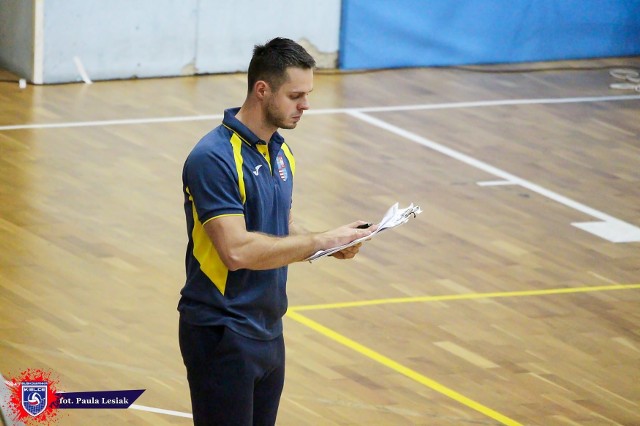 Podopieczni trenera Mateusza Grabdy, siatkarze Buskowianki Kielce w sobotę o ligowe punkty zagrają z Olimpią w Sulęcinie.