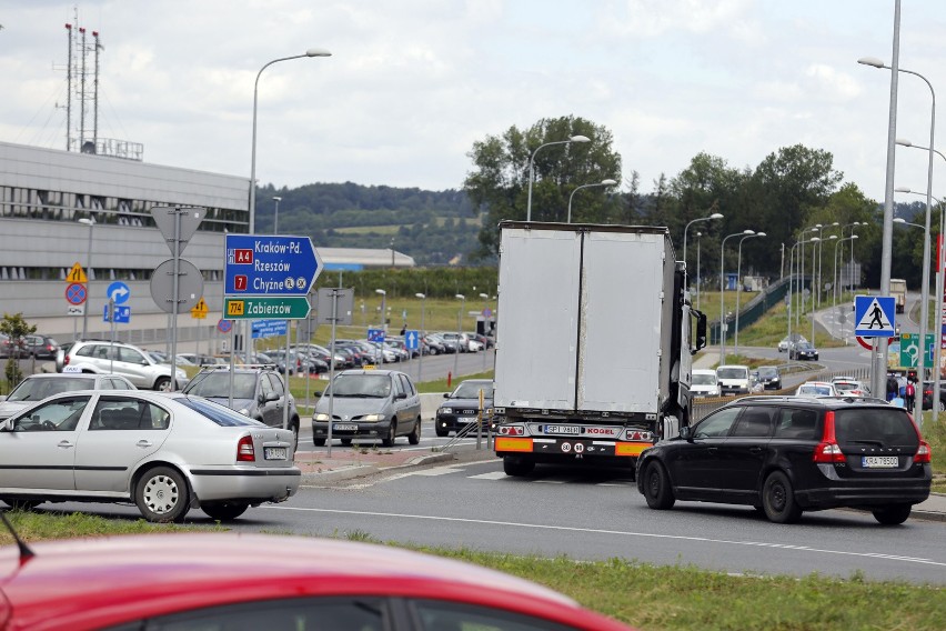 Kraków: wciąż tylko planują ważną trasę dla lotniska 