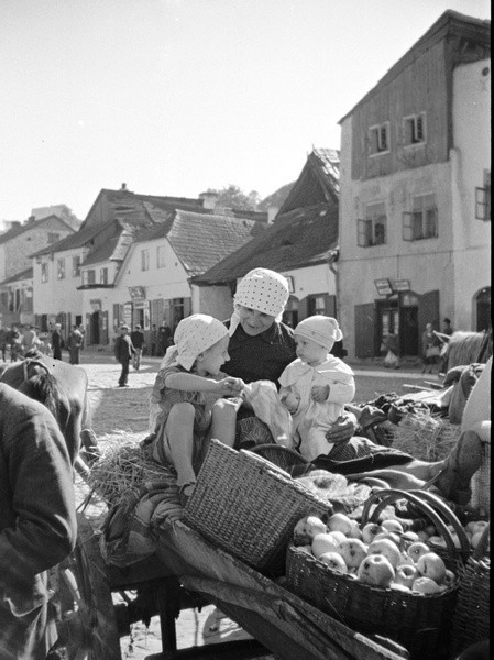 Kazimierz Dolny z lat 30. XX w. w obiektywie Stanisława Magierskiego