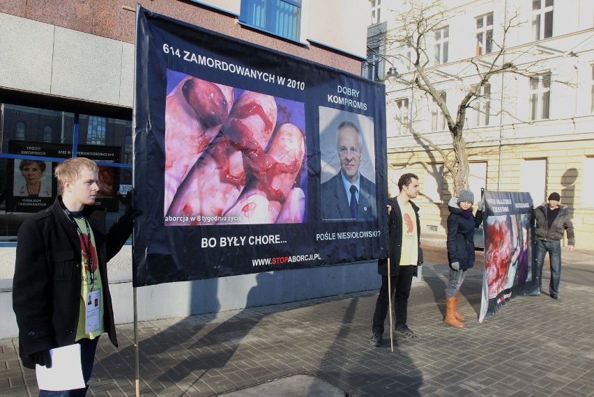 Pikieta przeciwko aborcji w Łodzi [ZDJĘCIA]