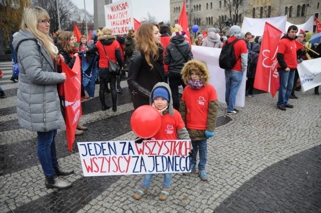 Szlachetna Paczka - korowód przeszedł ulicami Poznania