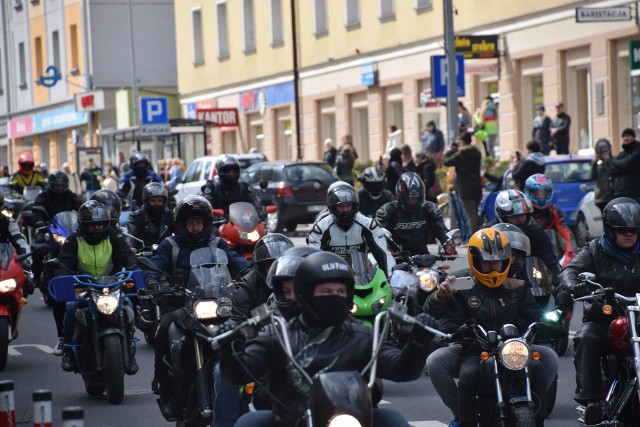 Motoserce 2017. Parada motocykli i wiele atrakcji na Rynku Kościuszki. Akcja zbiórki krwi potrwa do godz. 17.