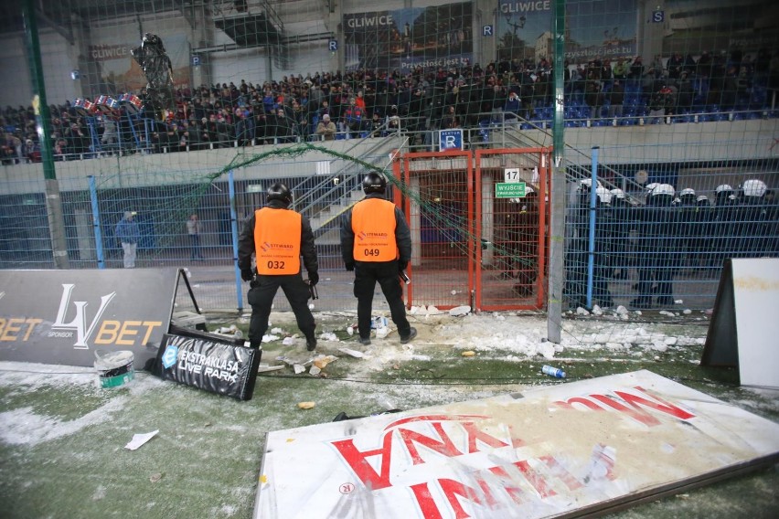 Zadyma na meczu Piast Gliwice - Górnik Zabrze