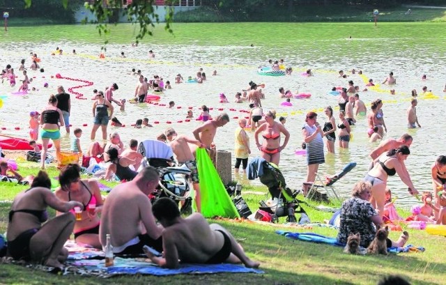 Ratownicy  w Arturówku i na Stawach Jana mogą interweniować wyłącznie na  wyznaczonych częściach kąpielisk.