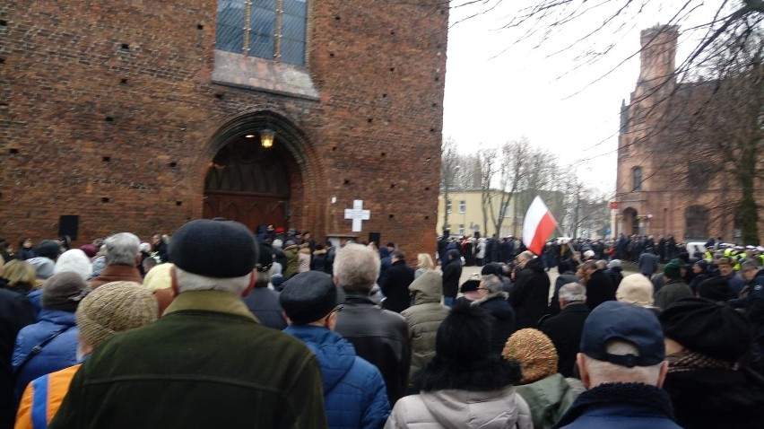 Pogrzeb Jolanty Szczypińskiej 17.12.2018 roku . Ostatnie pożegnanie zmarłej posłanki odbyło się w poniedziałek w Słupsku