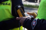 55 pijanych kierowców zatrzymała wielkopolska policja podczas noworocznego weekendu. Rekordzista otrzymał 2 tys. zł mandatu
