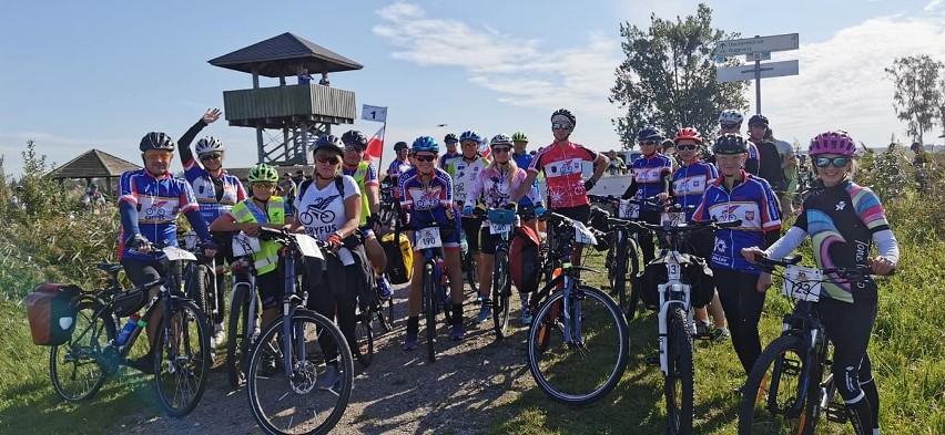 400 rowerzystów wystartowało w jubileuszowym rajdzie. ZDJĘCIA