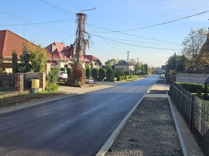 Nowa droga w Kałkowie jest teraz szersza i odwodniona