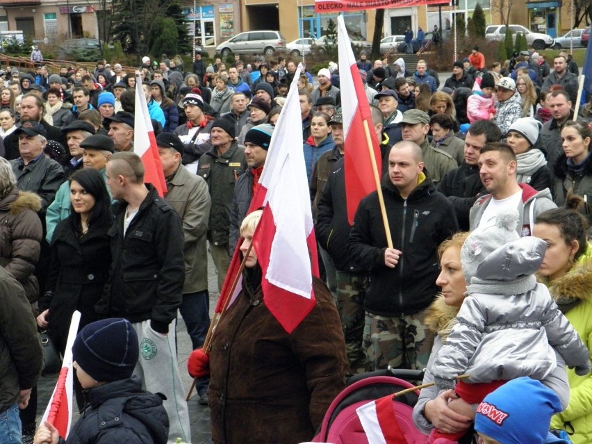 Olecko. Wielki protest w centrum miasta. Nie chcą uchodźców (zdjęcia)