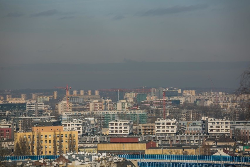 Smog w Krakowie i Małopolsce. Kolejny dzień z fatalnym powietrzem [DANE]