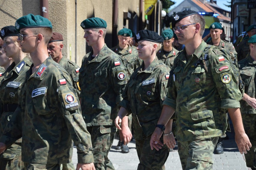 Kadrówka w Miechowie. Medale dla tych, którzy nie bali się pomagać [ZDJĘCIA, WIDEO]