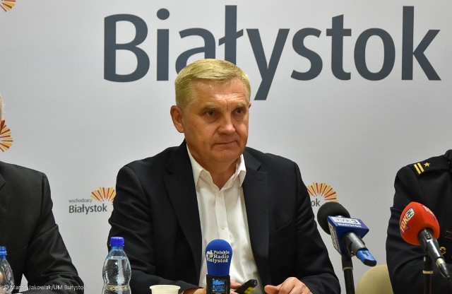 – Takie sytuacje z dużymi opadami i możliwymi uszkodzeniami stanowią zagrożenie dla normalnego funkcjonowania miasta - powiedział na konferencji prezydent Białegostoku Tadeusz Truskolaski.