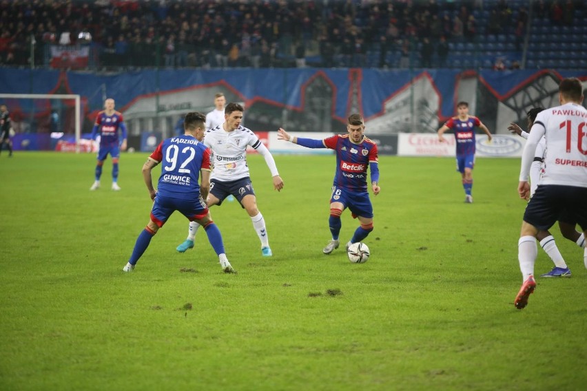 26.02.2022. Piast Gliwice - Górnik Zabrze....