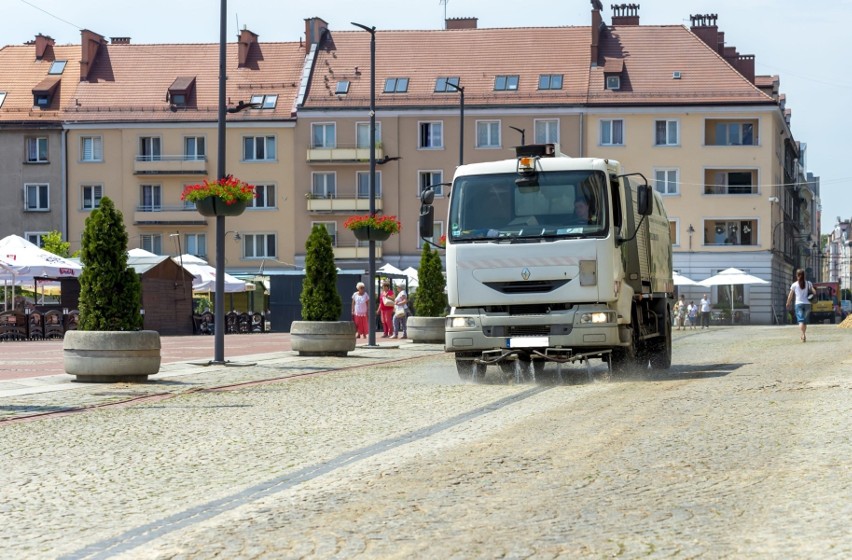 Zobacz kolejne zdjęcia. Przesuwaj zdjęcia w prawo - naciśnij...