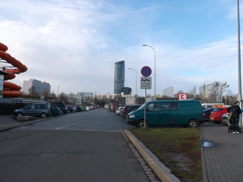 ul. Petrusewicza - na tej ulicy parkować nie wolno w...
