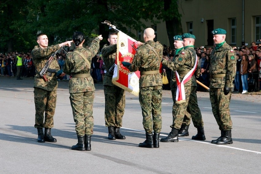 Wrocław: 184 żołnierzy złożyło przysięgę (ZDJĘCIA)