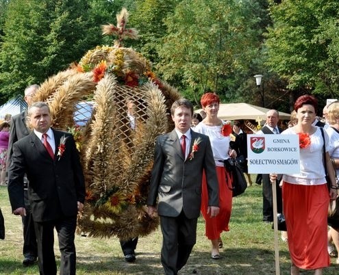 Wieniec ze Smagowa w gminie Borkowice okazał się najpiękniejszy na konkursie, jaki odbył się w Muzeum Wsi Radomskiej.