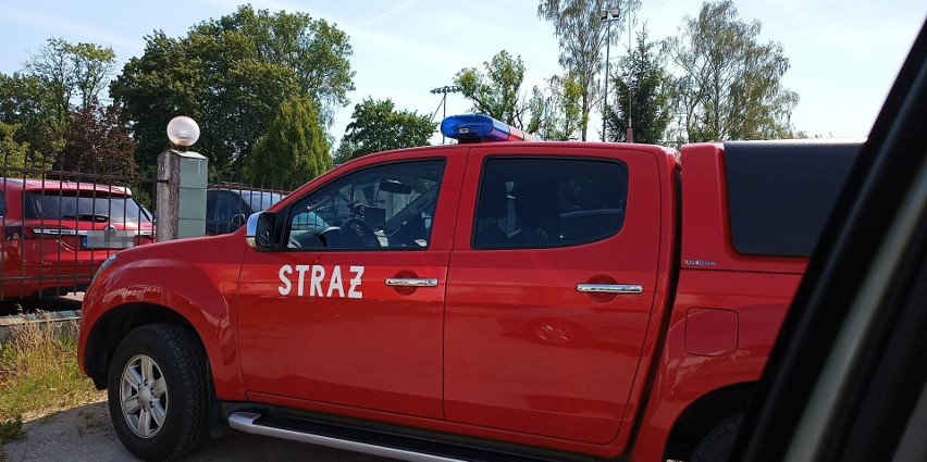 Pożar papy na dachu budynku przychodni w Słupsku. Strażacy opanowali sytuację [ZDJĘCIA]