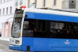 Pracownicy MPK Kraków w żałobie. W piątek tramwaje i autobusy udekorowane kirem
