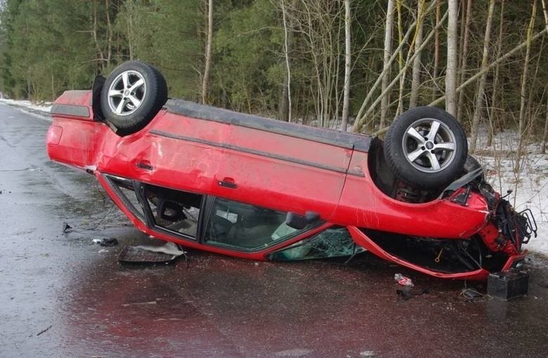 W marcu 2011 a drodze relacji Suraż - Turośń Dolna kierowca...