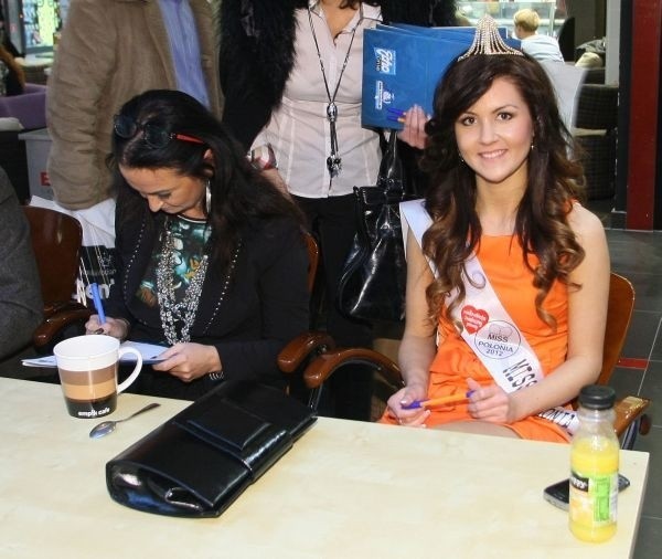 Kasia Lasek w jury konkursu Mała Miss i Mały Mister Ziemi Świętokrzyskiej 2012.