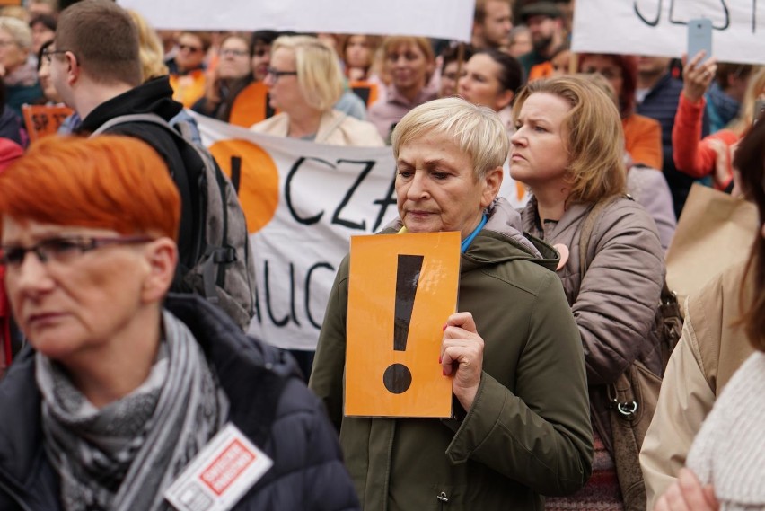 Strajk nauczycieli 2019 22.08 Czy nauczyciele znów będą strajkować? Kiedy referendum ws. strajku?