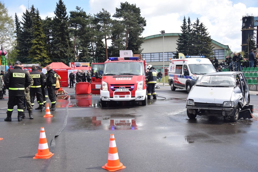 Wyjątkowy piknik strażacki w Zawierciu: Strażacy chcą pomóc 12-letniemu Mikołajowi ZDJĘCIA