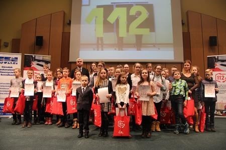 Wojewoda wręczył nagrody uczestnikom konkursu "112 ratuje życie"