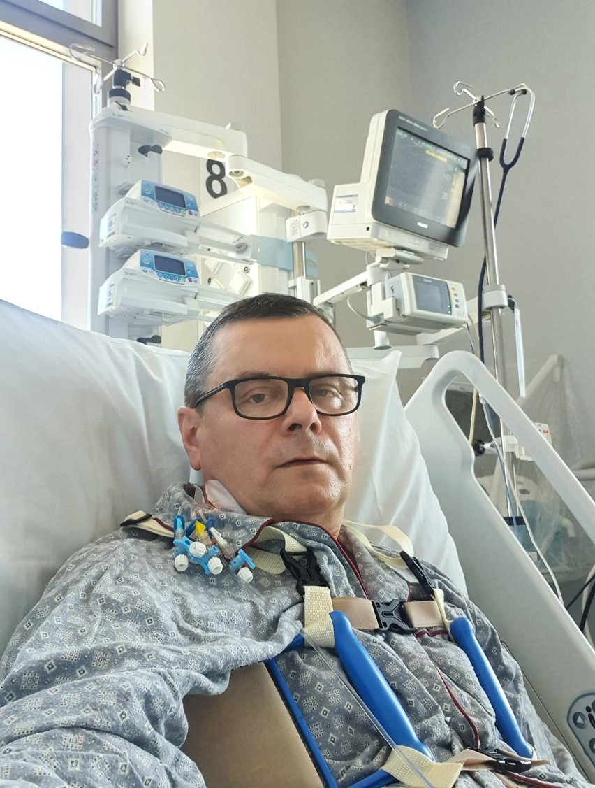 Poseł Jerzy Polaczek w szpitalu przeszedł operację. To efekt Covid. Apeluje do ozdrowieńców po COVID-19: Róbcie kompleksowe badania