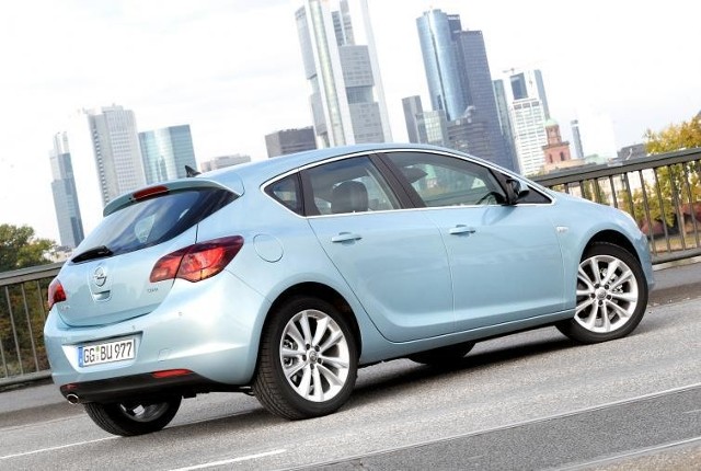 Nowy Opel Astra - dwa tysiące aut może mieć wadę fabryczną