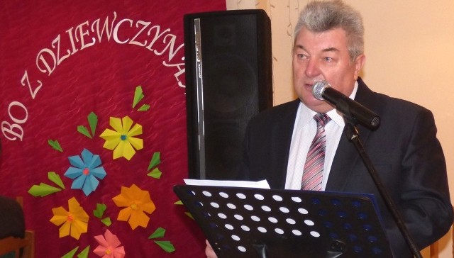 Marek Pluta - kazimierski radny powiatowy i sołtys Kociny zorganizował po raz kolejny imprezę z okazji Dnia Kobiet.