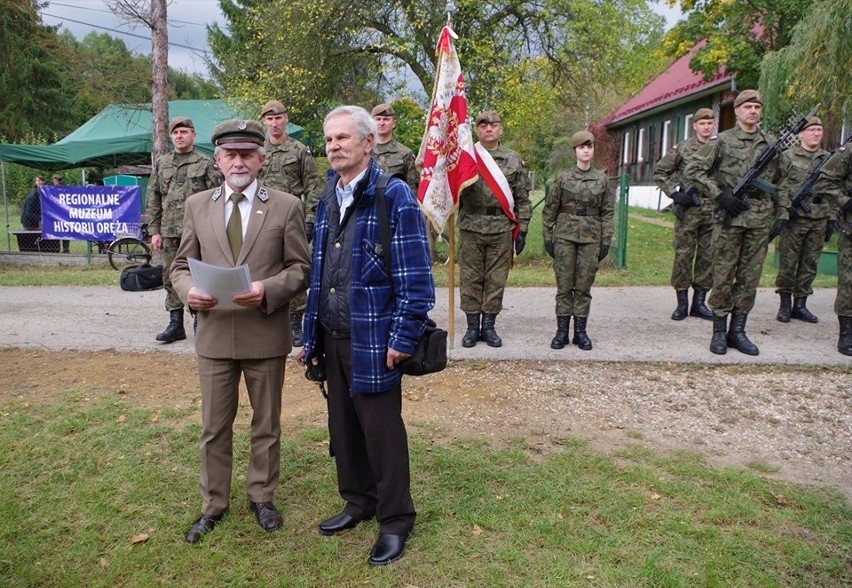 W Połągwi w gminie Brody odsłonięto pomnik ku pamięci majora Henryka Dobrzańskiego "Hubala"