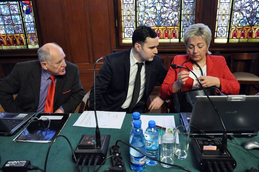 Podczas sesji Rady Miasta w Słupsku (26.02.2014) radni...